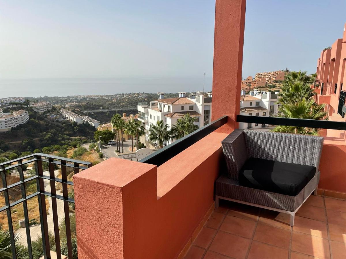 Calahonda Luxury Apartment With A Stunning Sea View Михас Экстерьер фото