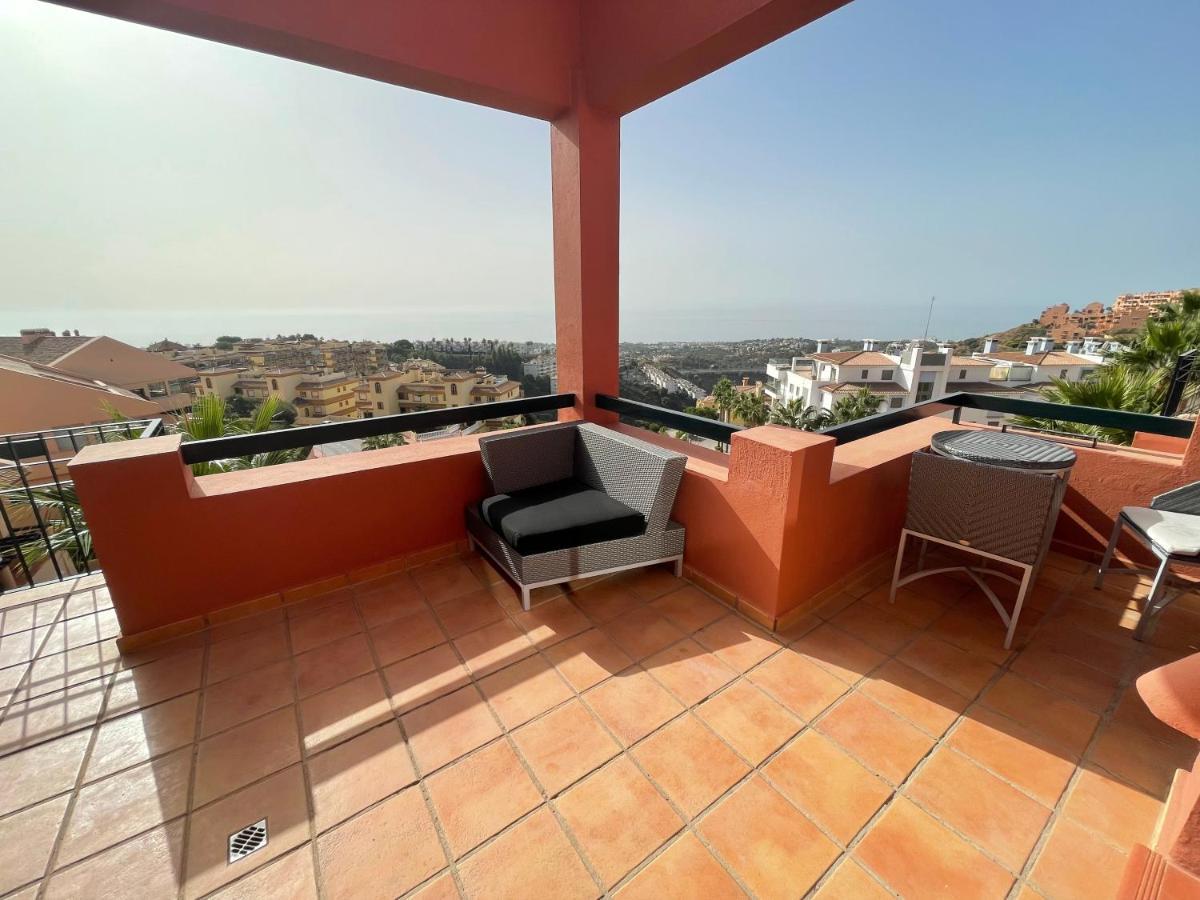 Calahonda Luxury Apartment With A Stunning Sea View Михас Экстерьер фото